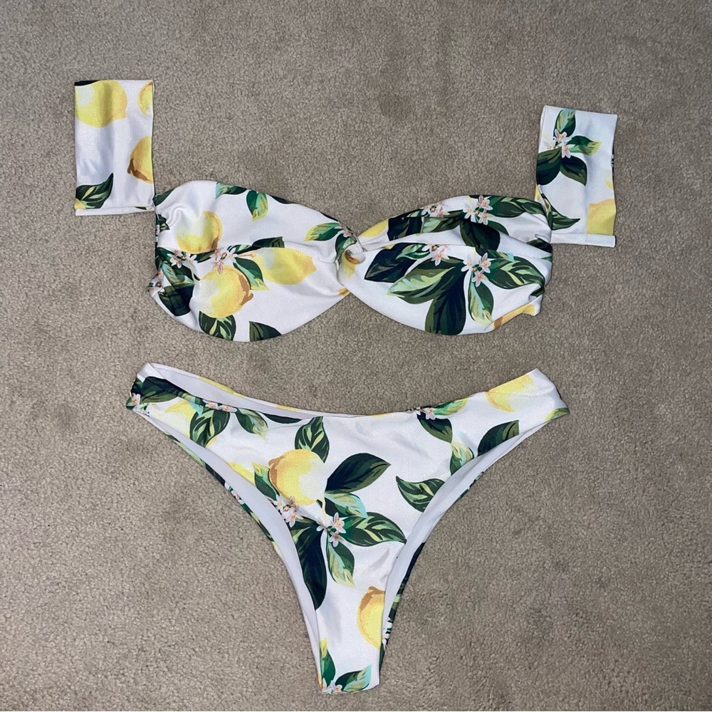 Cheeky‎ Off the Shoulder Bikini set